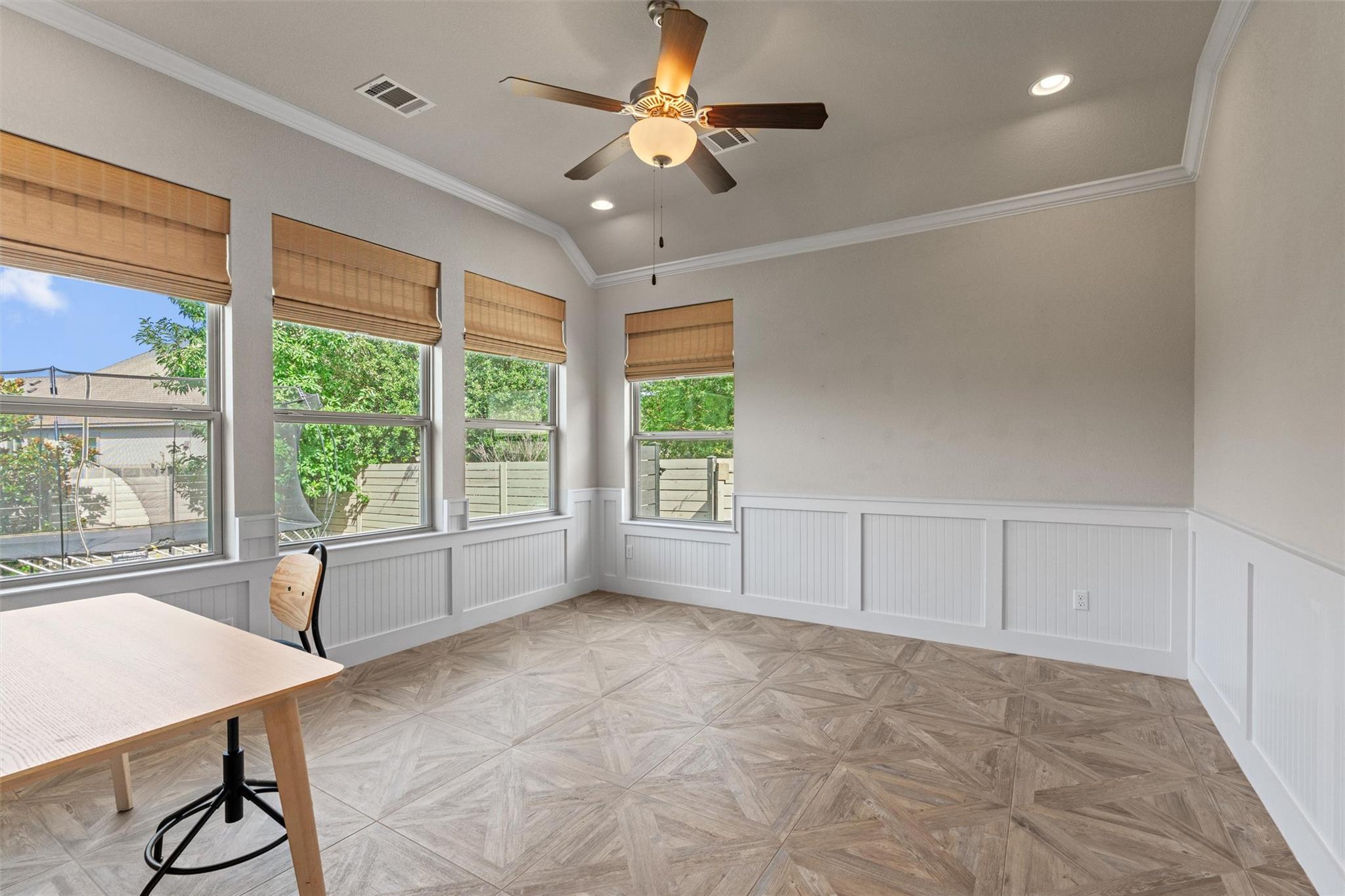 201 Barefoot Park Ln, Georgetown, TX 78628