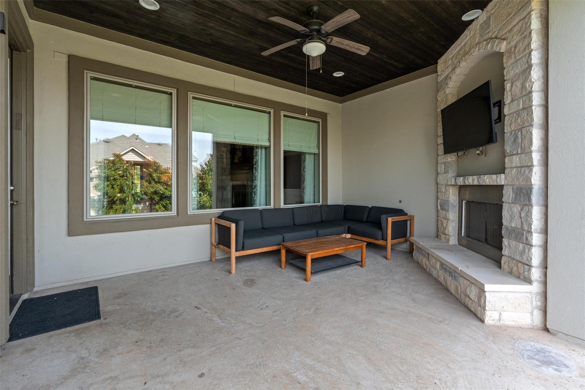 201 Barefoot Park Ln, Georgetown, TX 78628