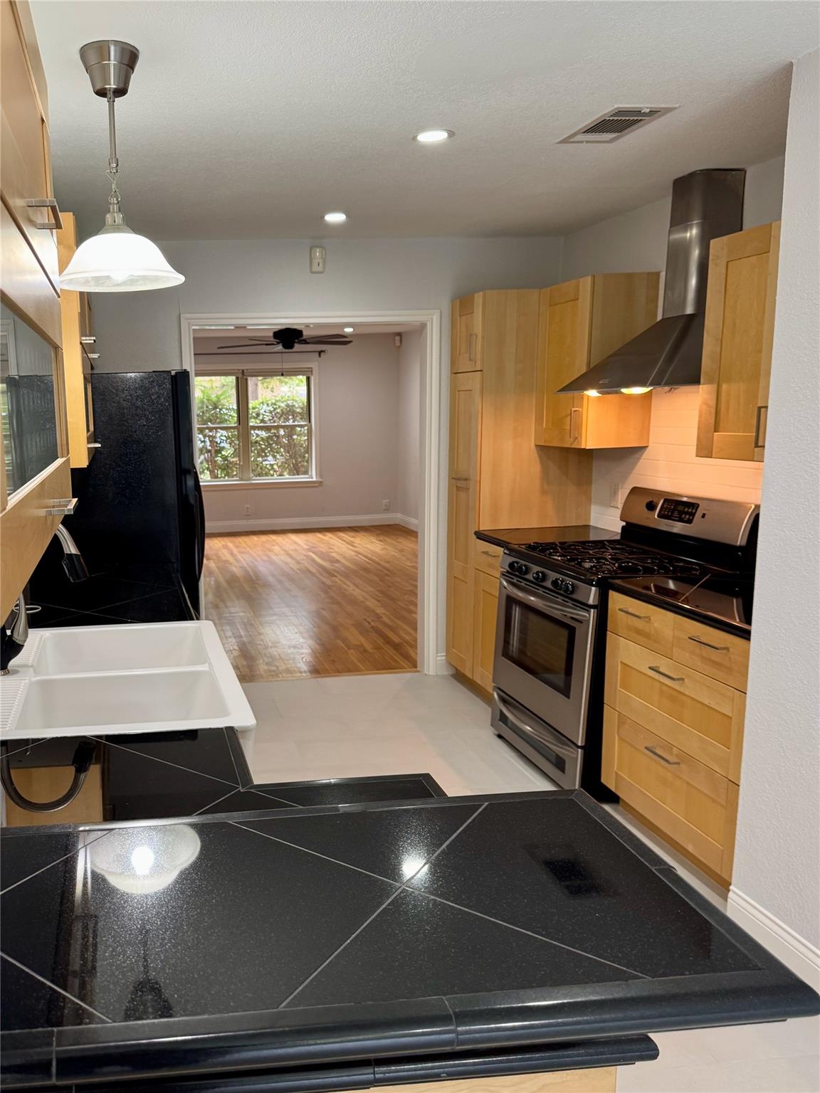 1009 Alegria Rd, Austin, TX 78757