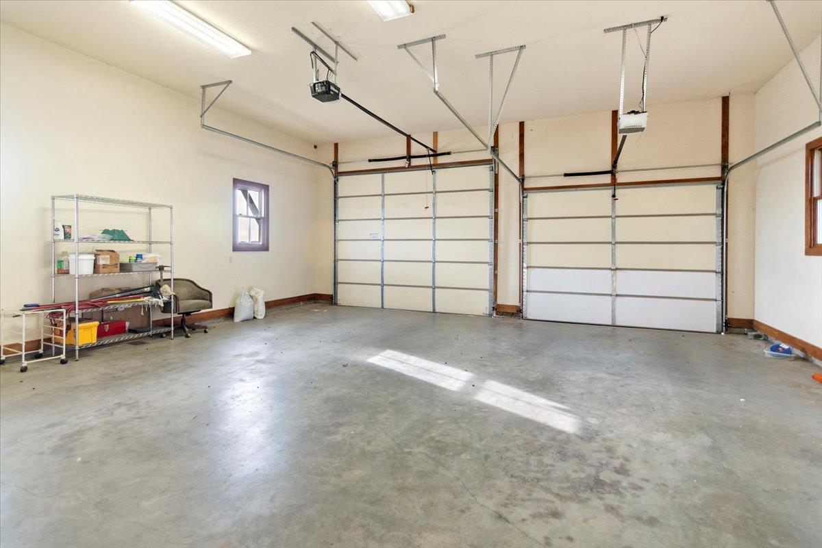 1250 Rocky Hollow Dr, Burnet, TX 78611