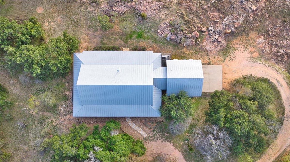 1250 Rocky Hollow Dr, Burnet, TX 78611