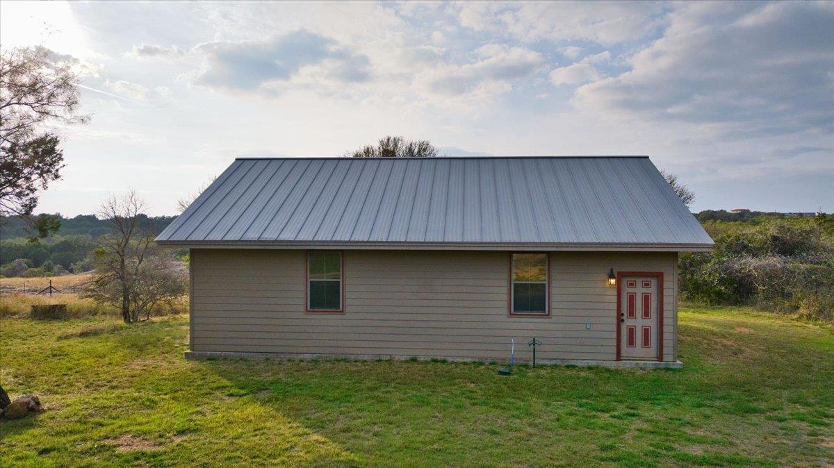 1250 Rocky Hollow Dr, Burnet, TX 78611