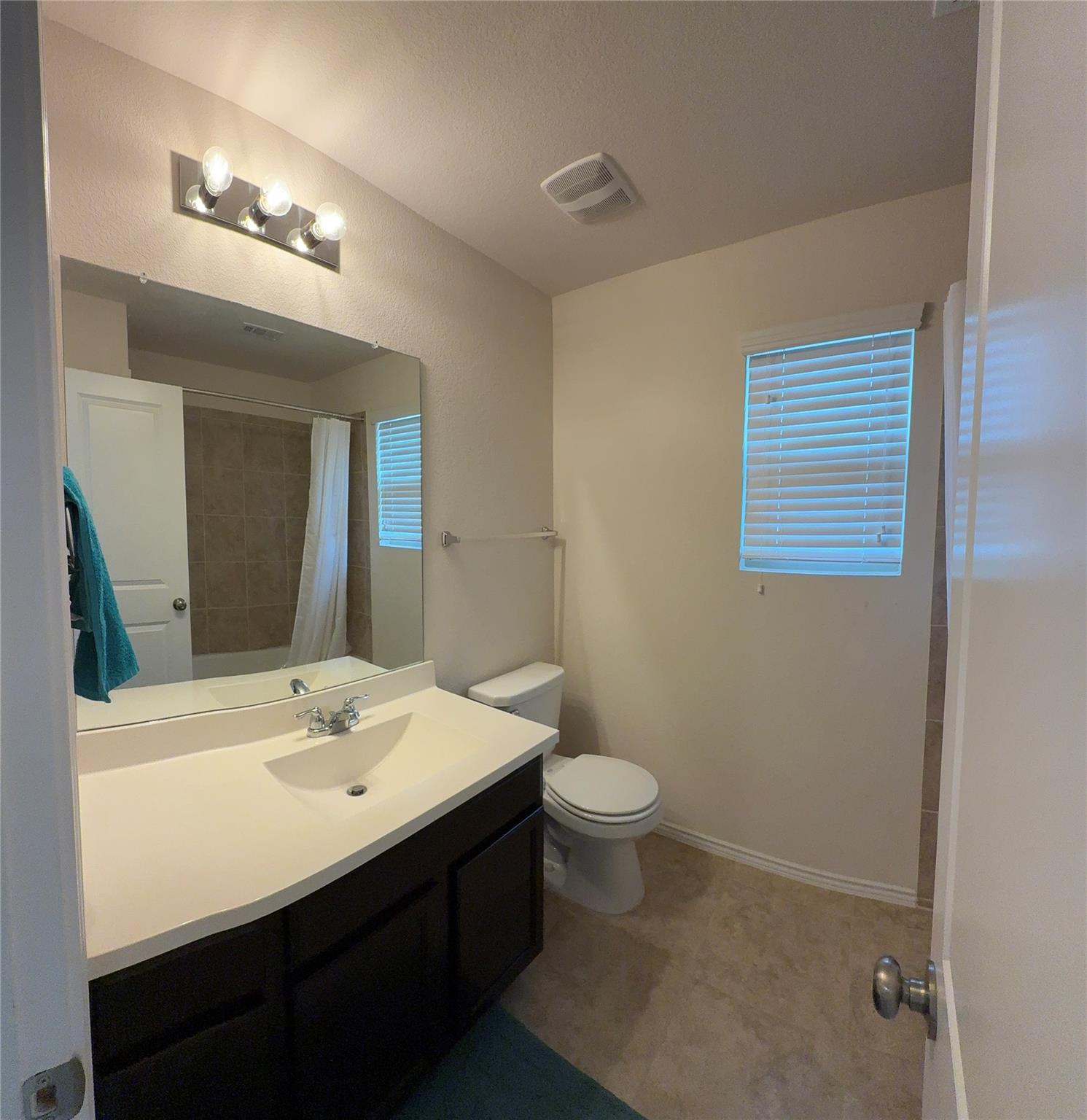 352 Circle Way # 37E, Jarrell, TX 76537