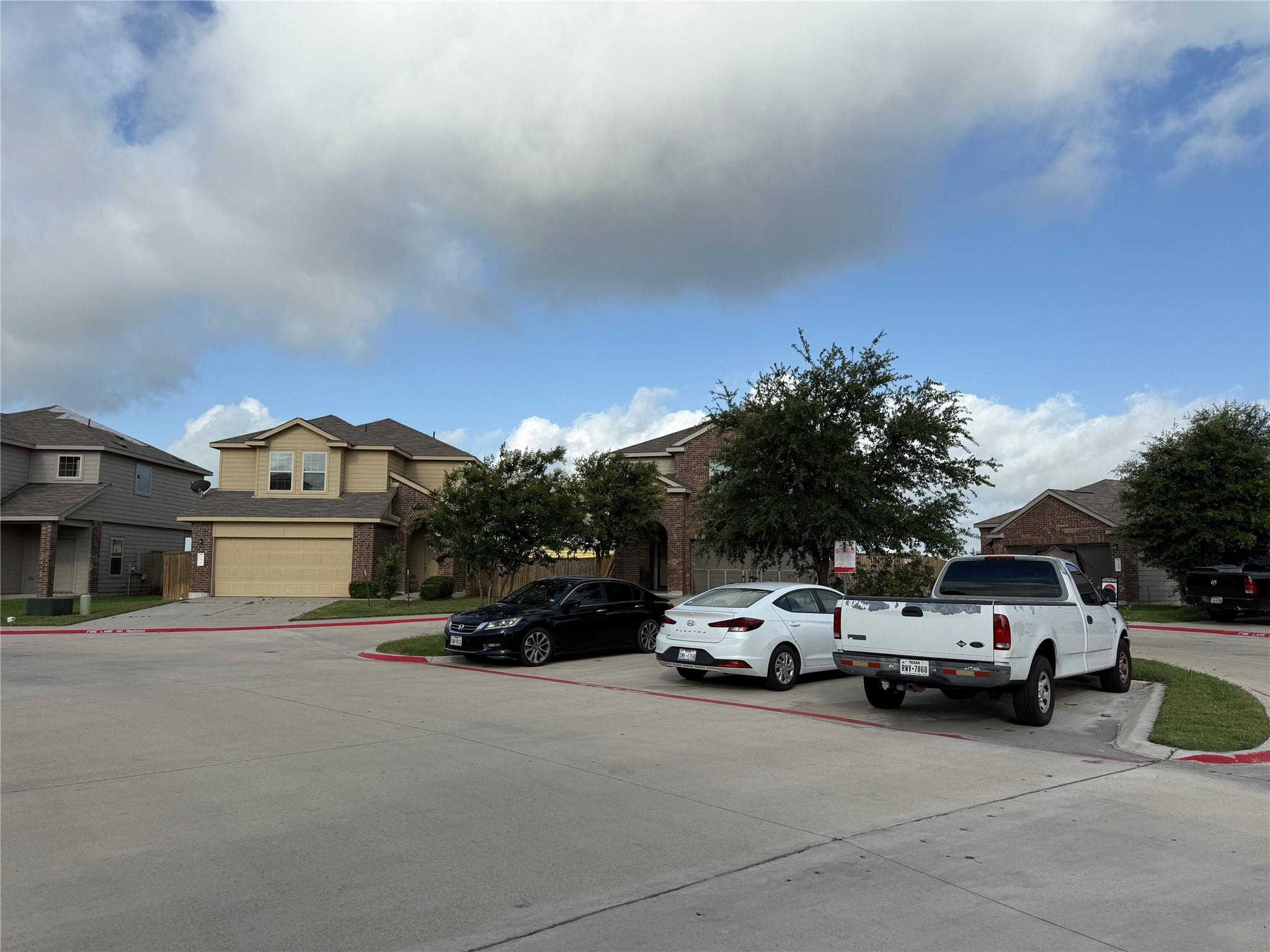 352 Circle Way # 37E, Jarrell, TX 76537