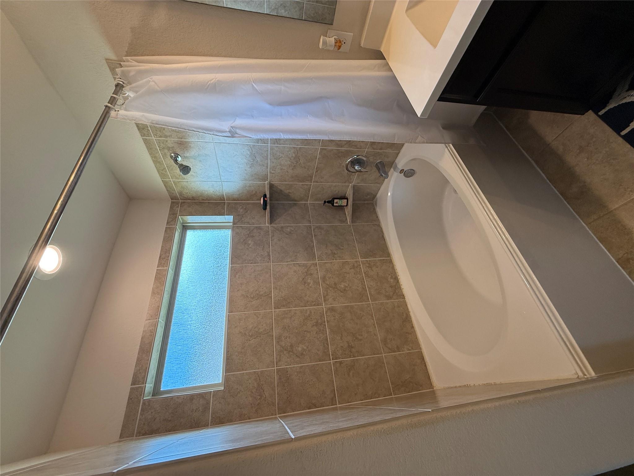 352 Circle Way # 37E, Jarrell, TX 76537