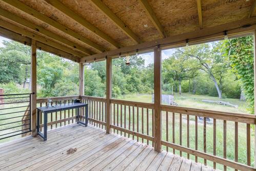 248 Wilbarger Creek Dr, Elgin, TX 78621