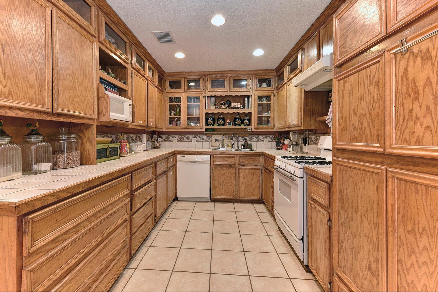 4525 Bell Springs Rd, Dripping Springs, TX 78620