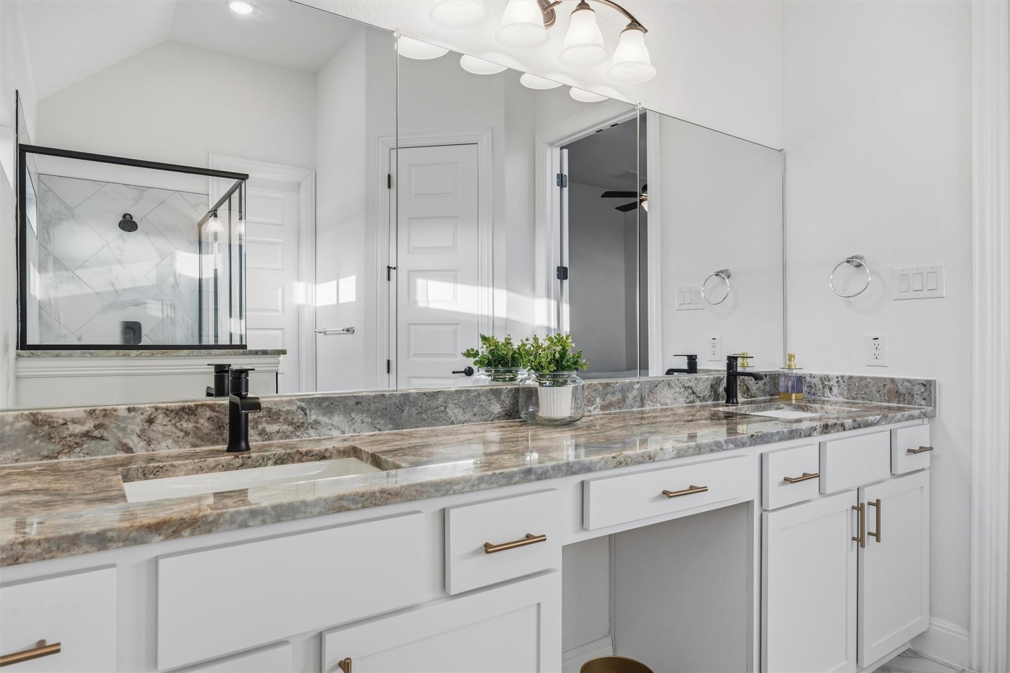 209 Rainier Dr, Kyle, TX 78640