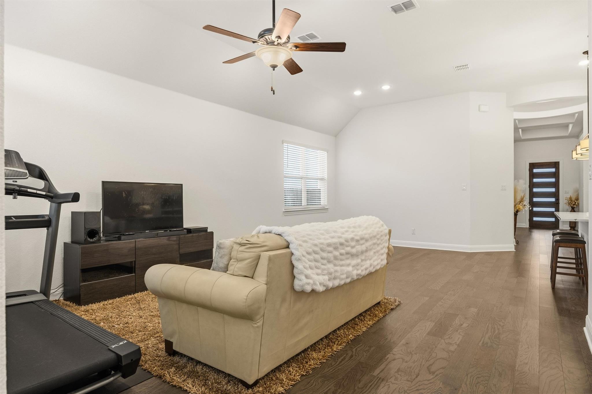 209 Rainier Dr, Kyle, TX 78640