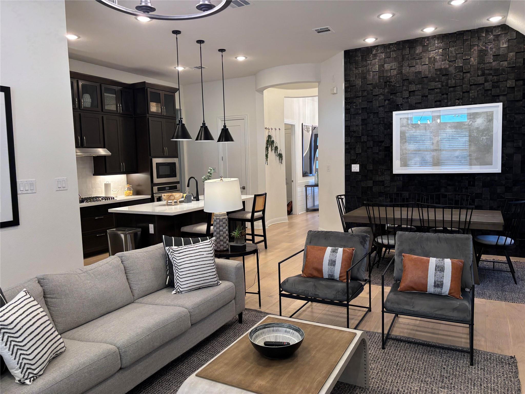 107 Smokebush Trl, Bastrop, TX 78602