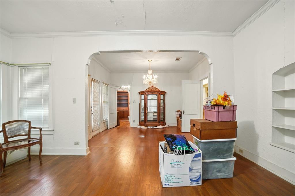 514 S Main St, Lockhart, TX 78644