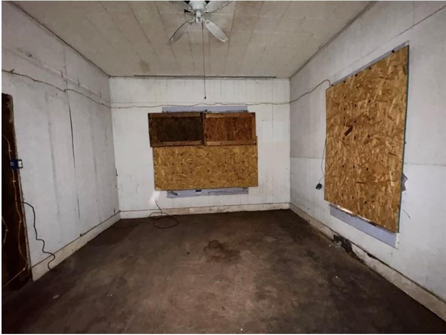 620 Washburn St, Taylor, TX 76574