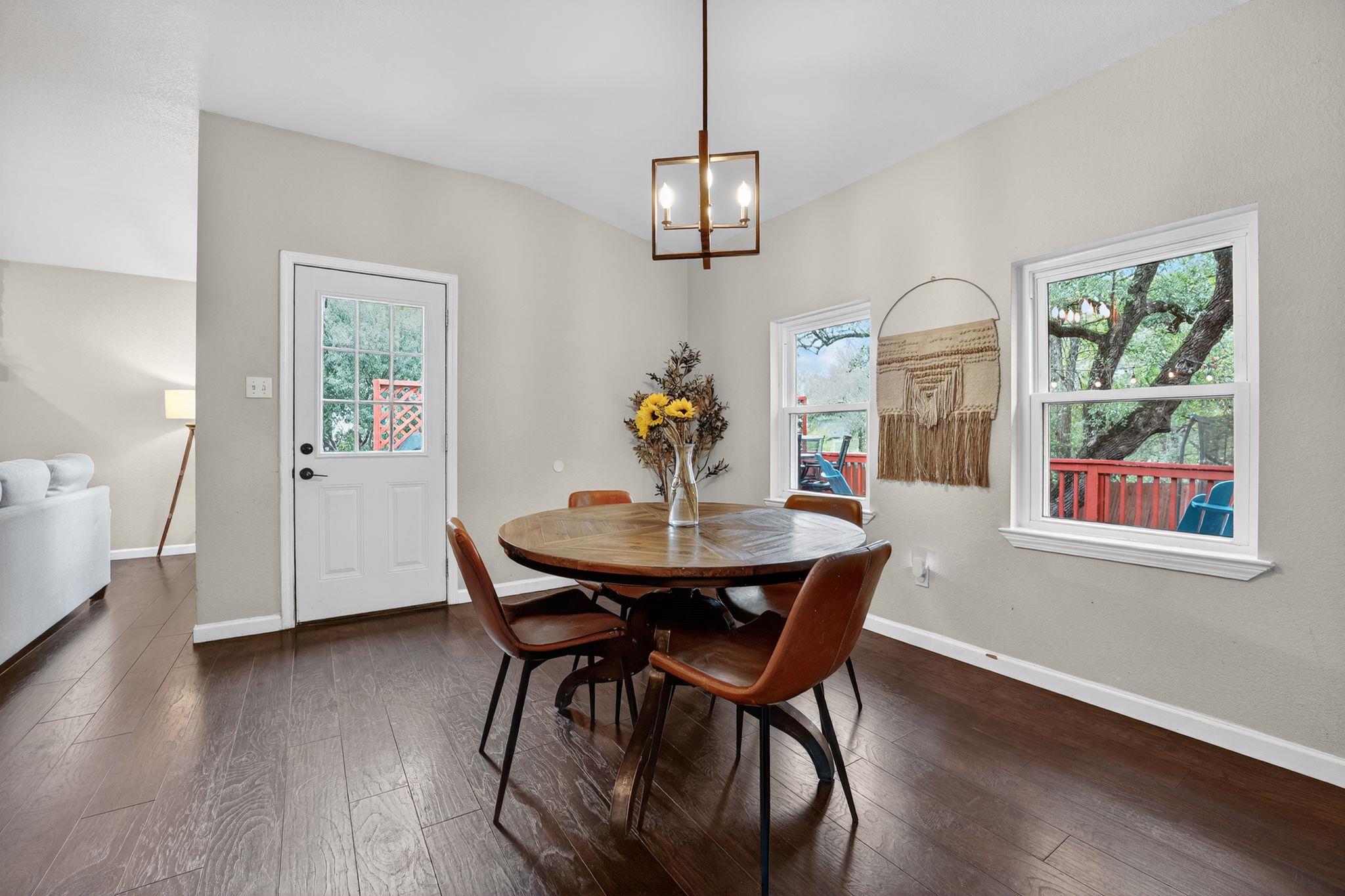 14906 Foy Dr, Lakeway, TX 78734