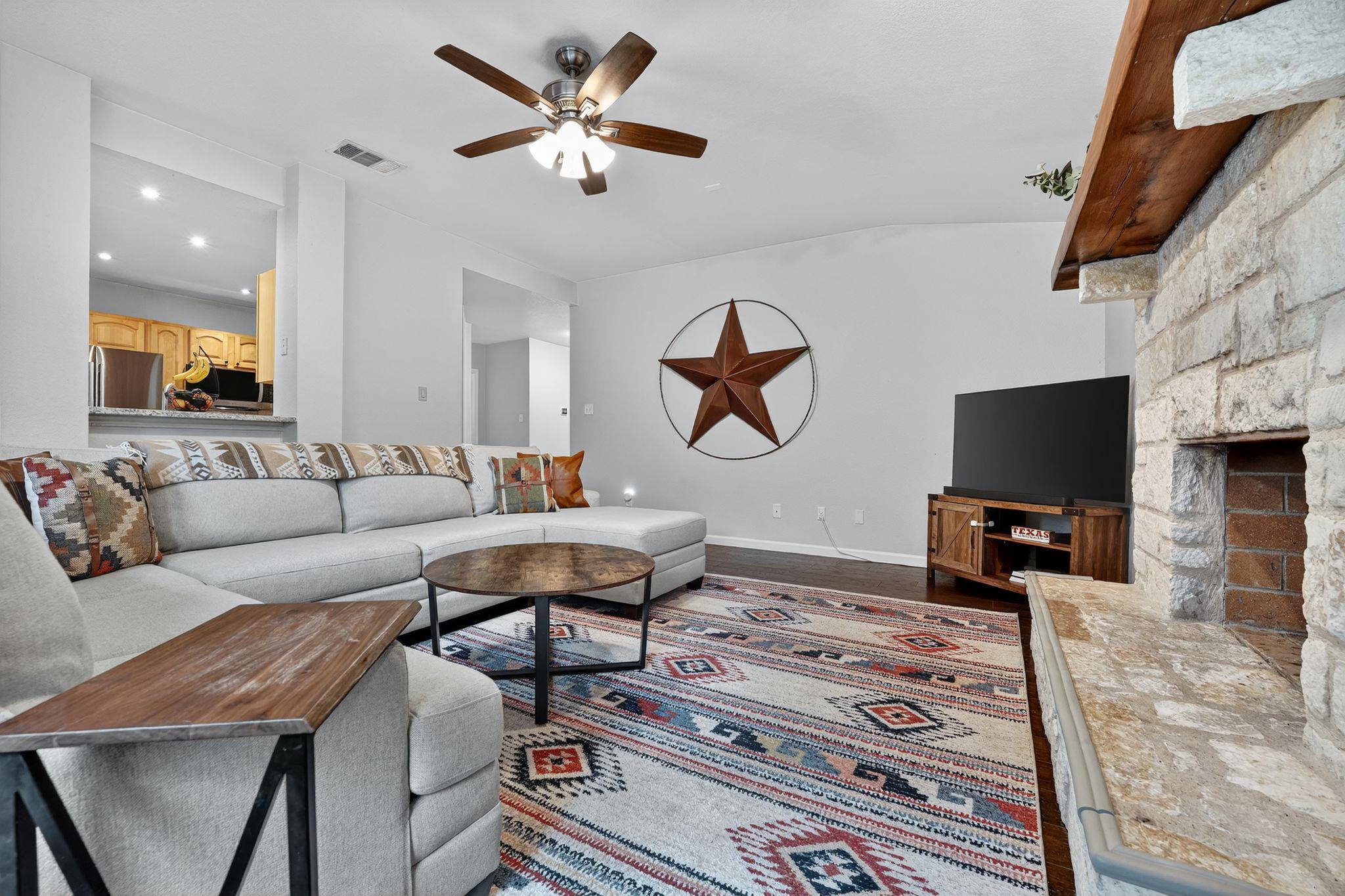 14906 Foy Dr, Lakeway, TX 78734