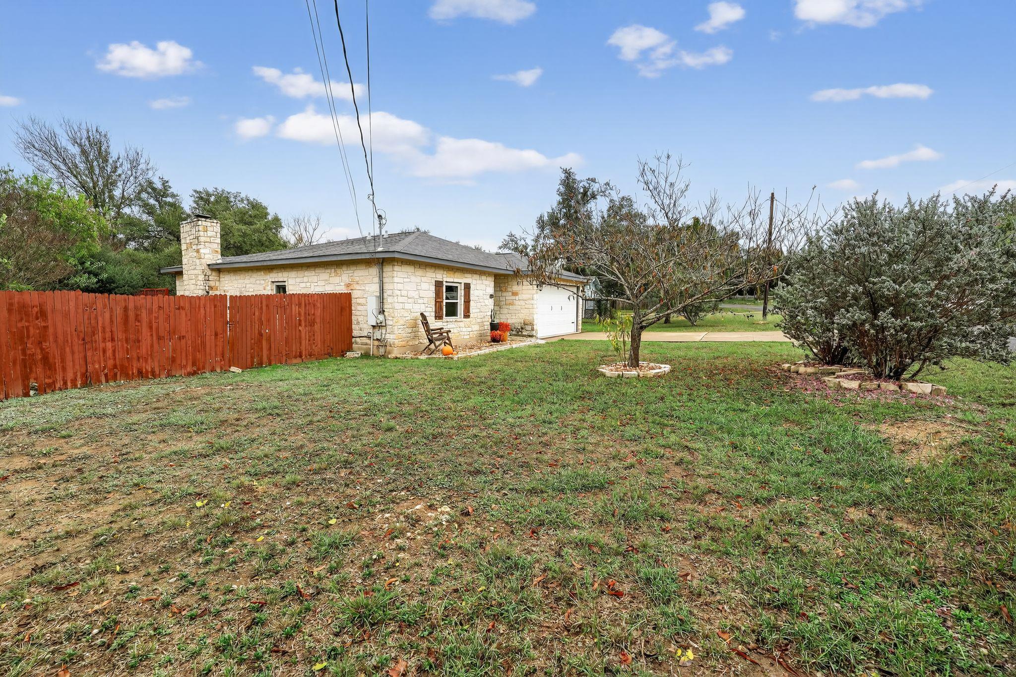 14906 Foy Dr, Lakeway, TX 78734