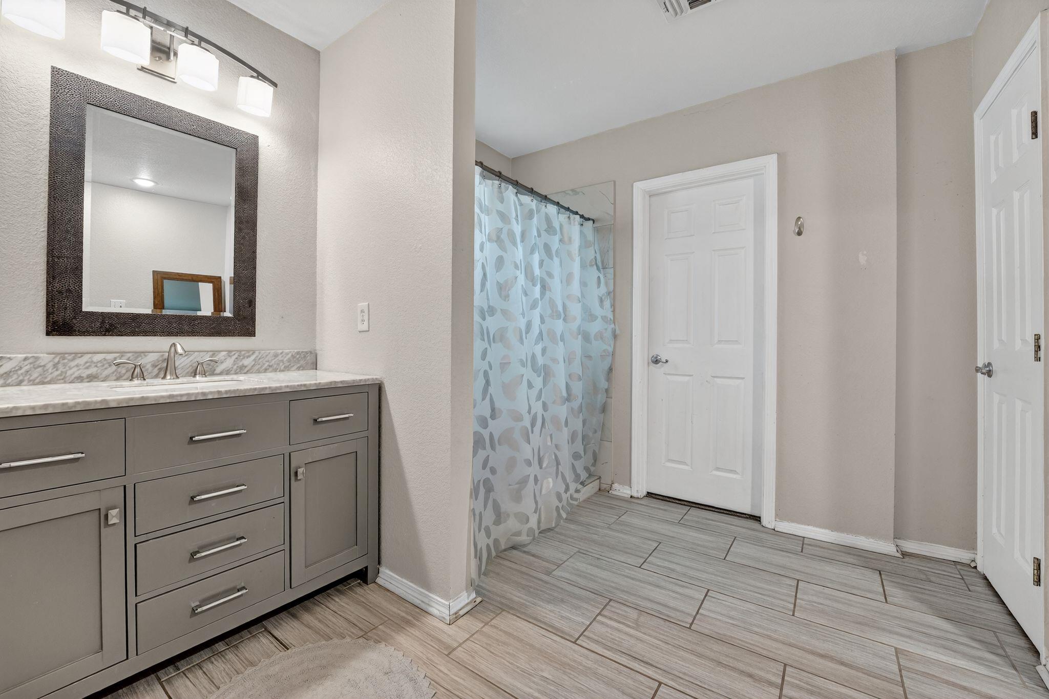 14906 Foy Dr, Lakeway, TX 78734