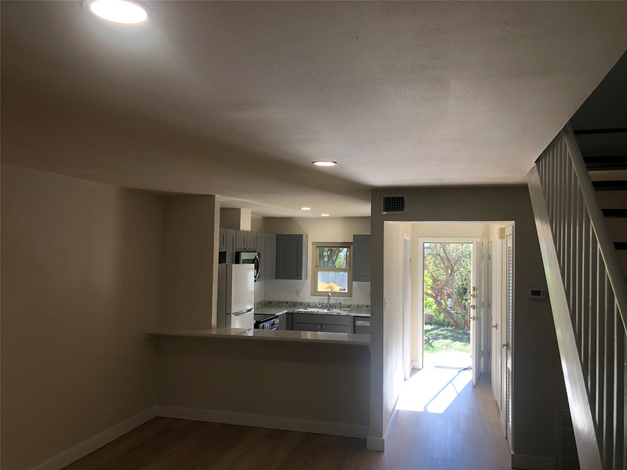 5330 Balcones Dr # A, Austin, TX 78731