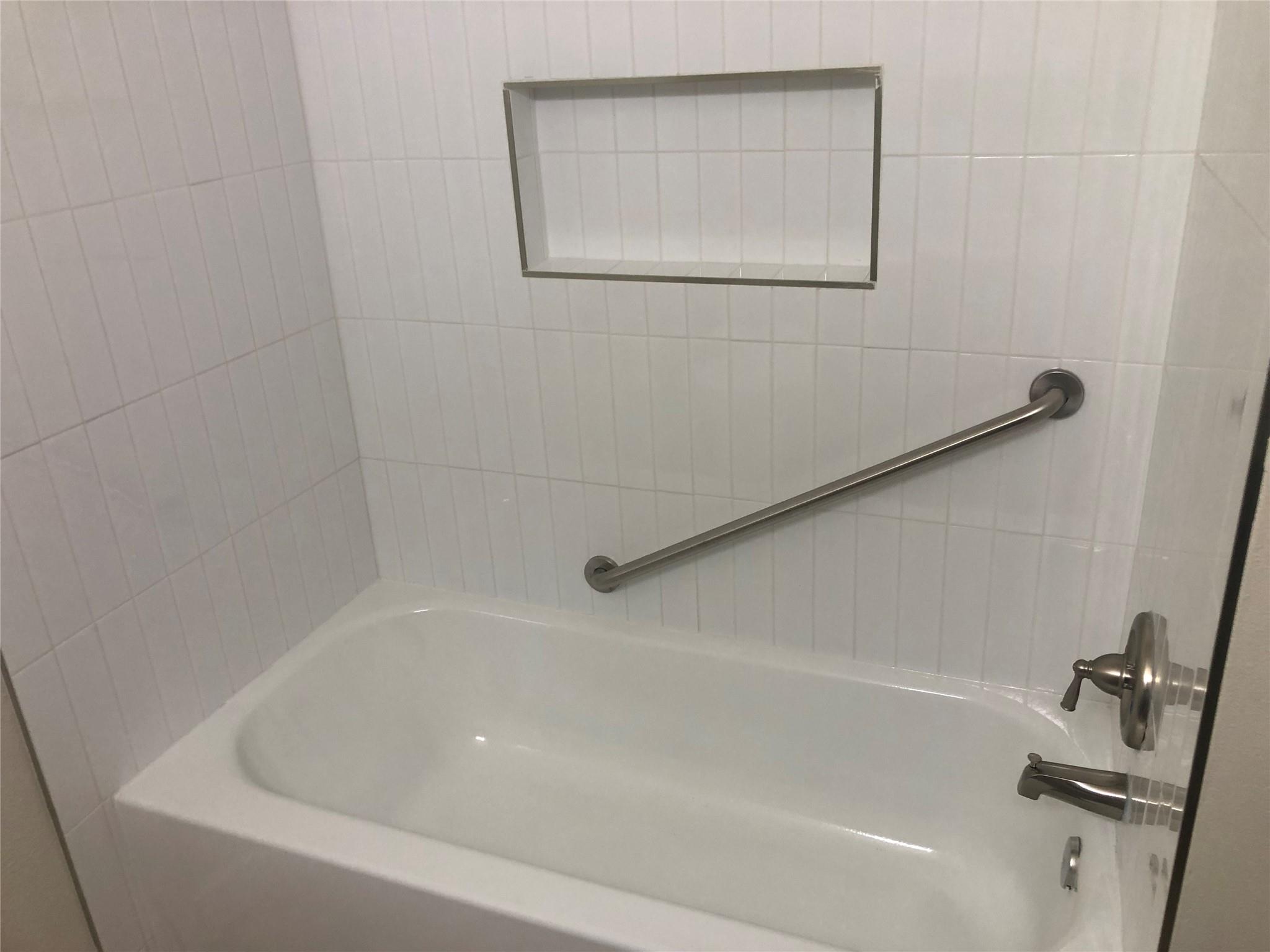 5330 Balcones Dr # A, Austin, TX 78731