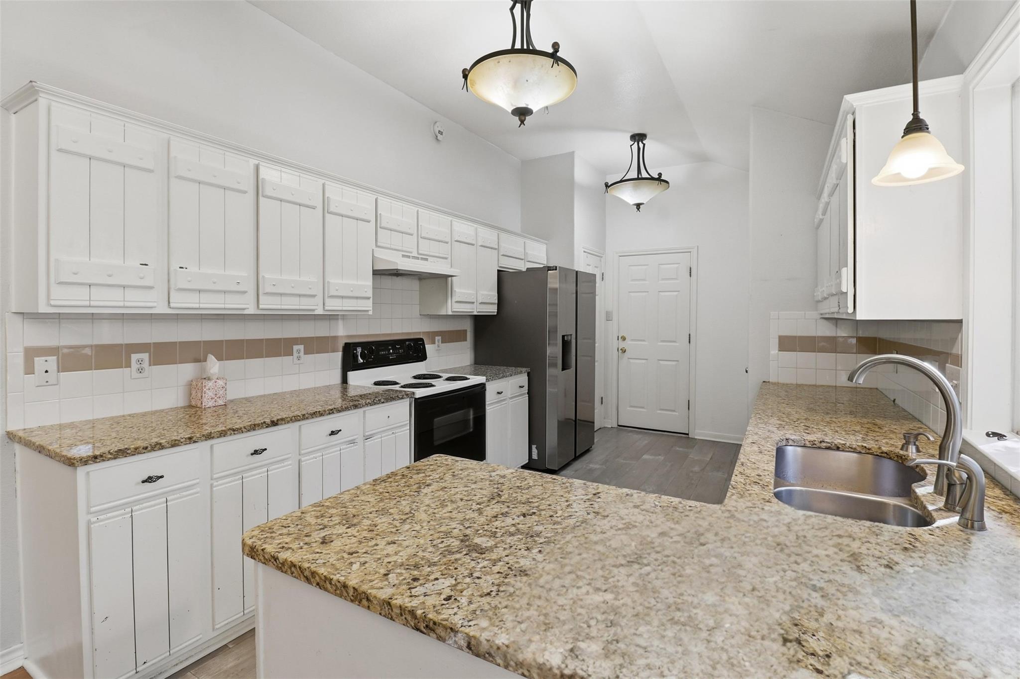 604 Galston Dr, Spicewood, TX 78669