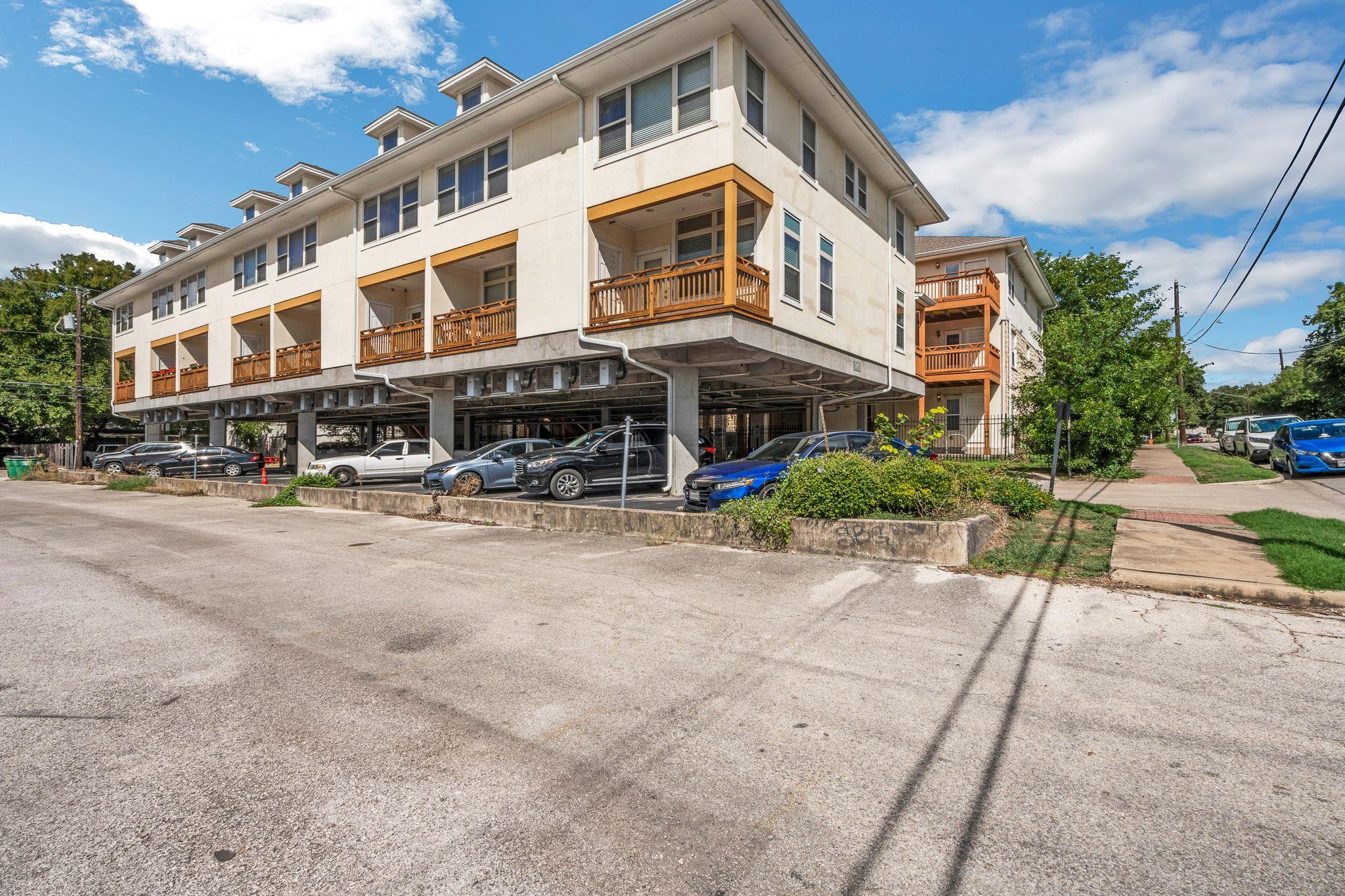 305 E 31st St # 6, Austin, TX 78705