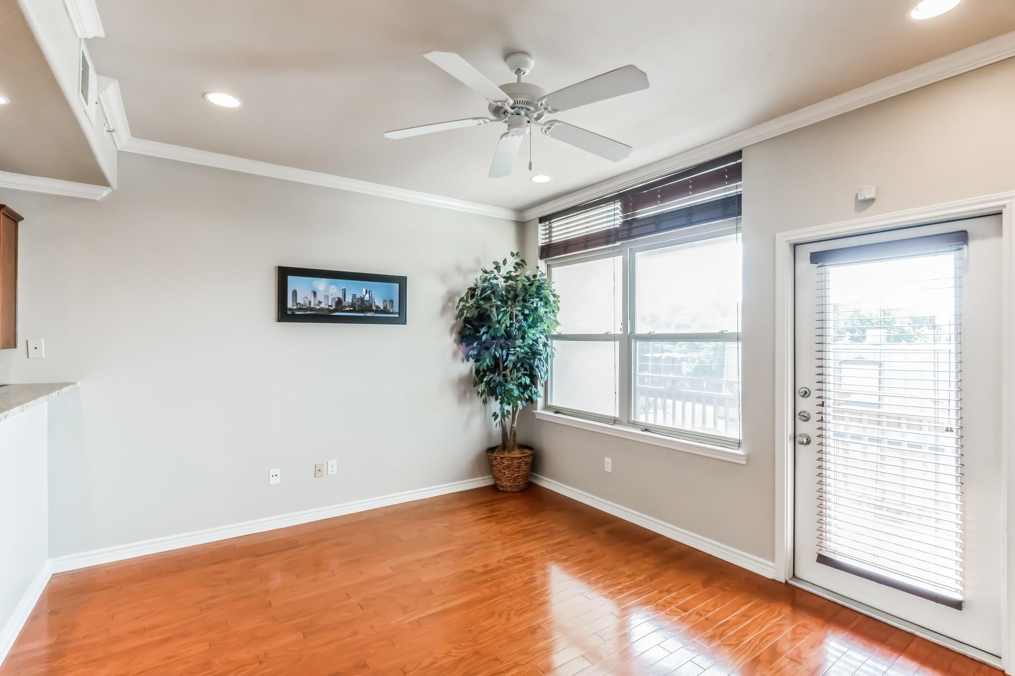 305 E 31st St # 6, Austin, TX 78705