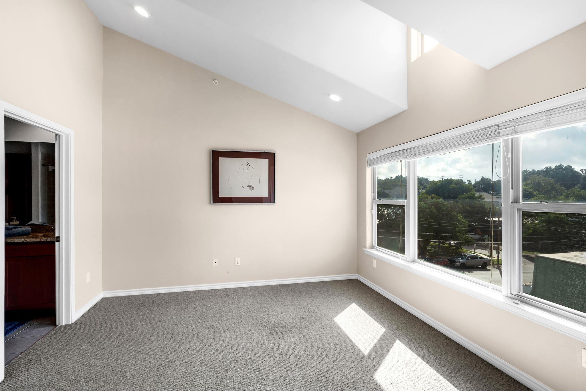 305 E 31st St # 6, Austin, TX 78705