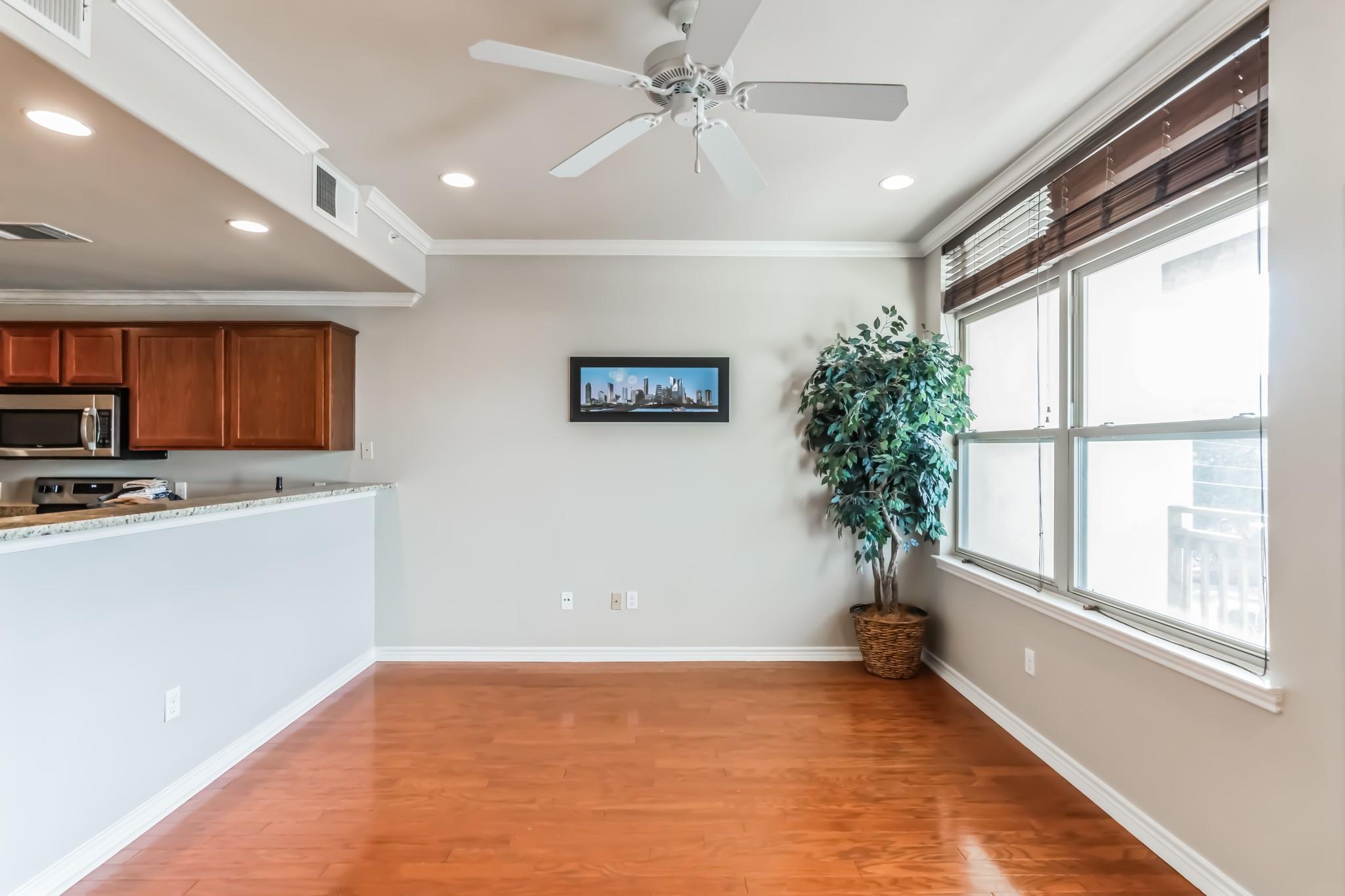 305 E 31st St # 6, Austin, TX 78705