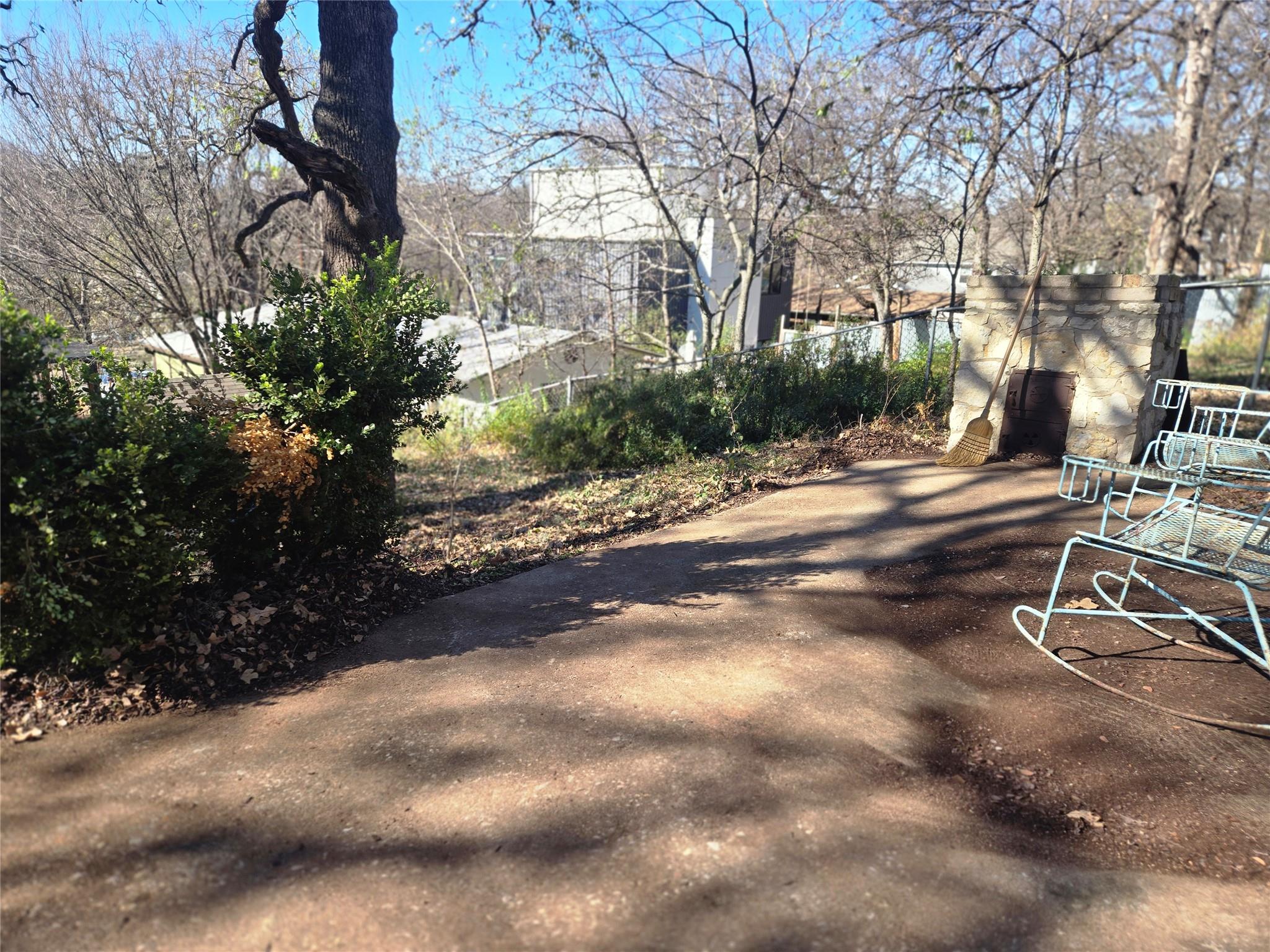 1307 Deloney St, Austin, TX 78721