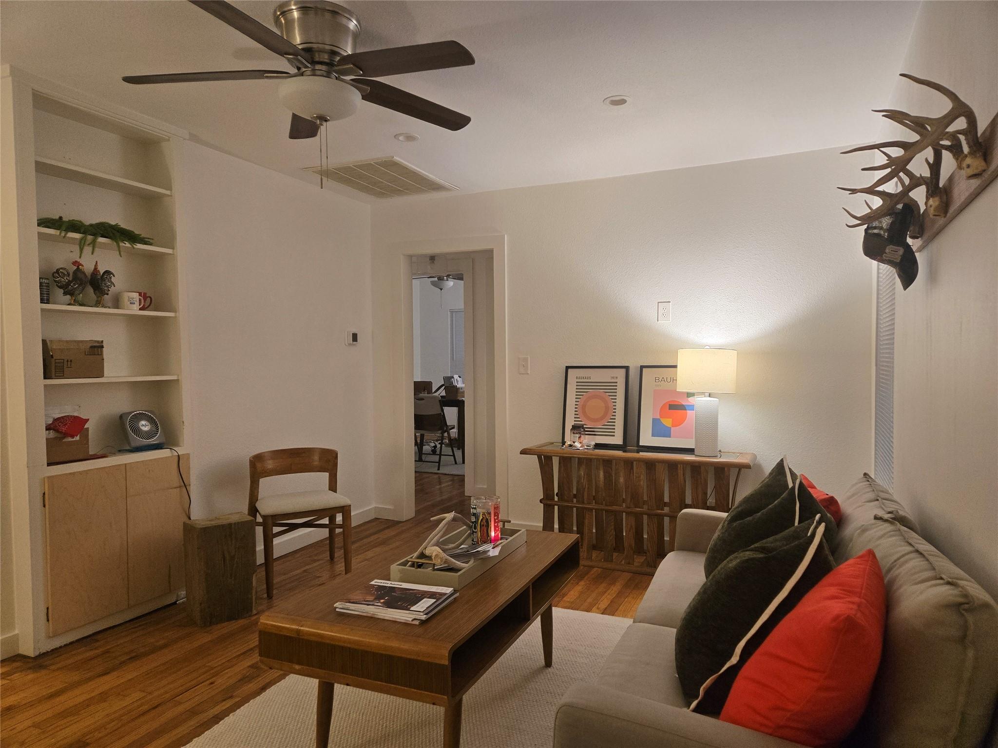 1307 Deloney St, Austin, TX 78721