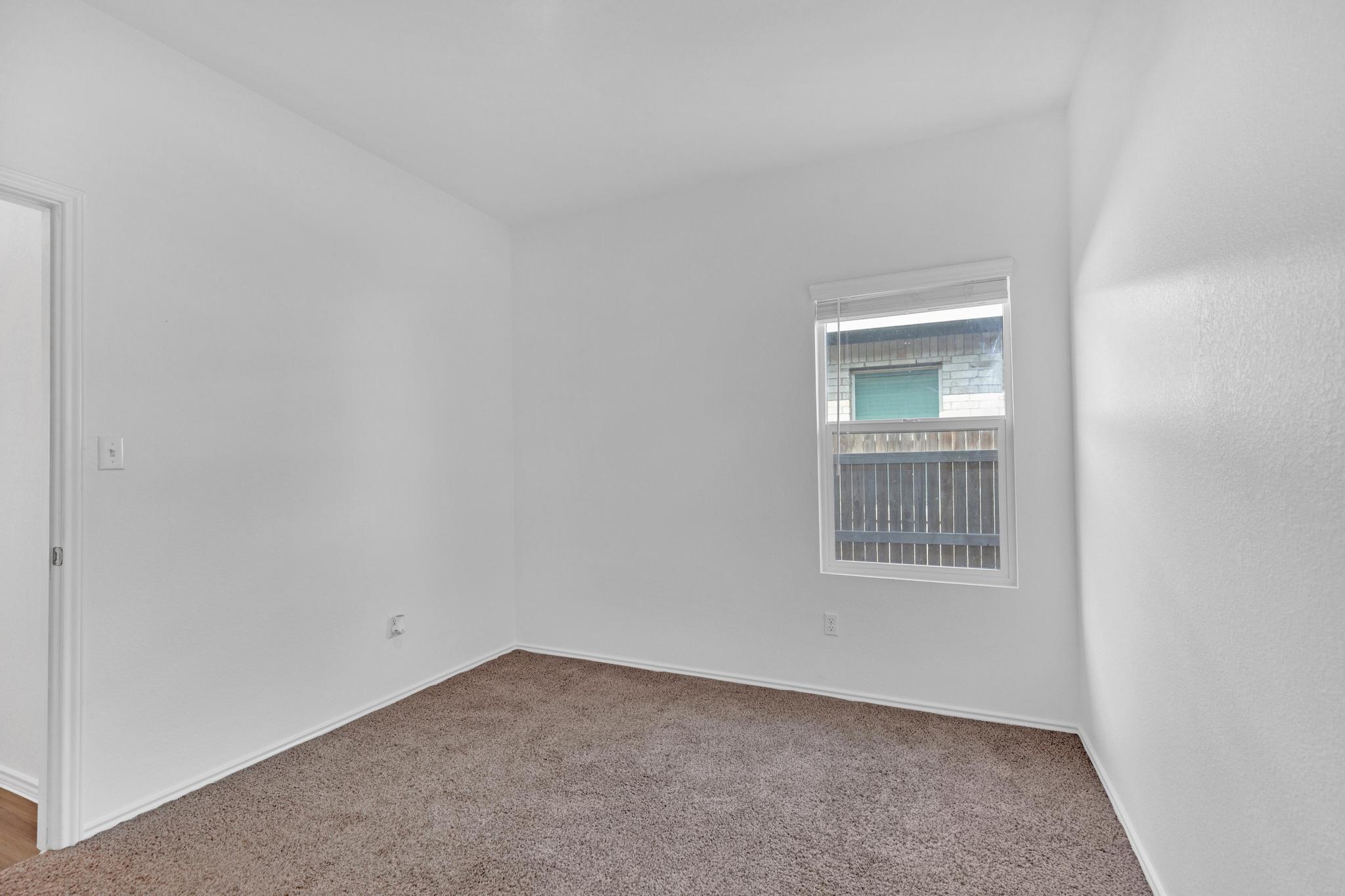 219 George Neggan Ln, Bastrop, TX 78602