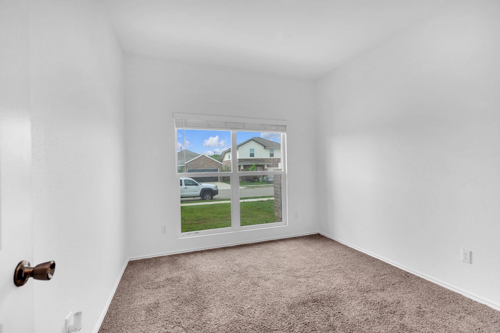 219 George Neggan Ln, Bastrop, TX 78602