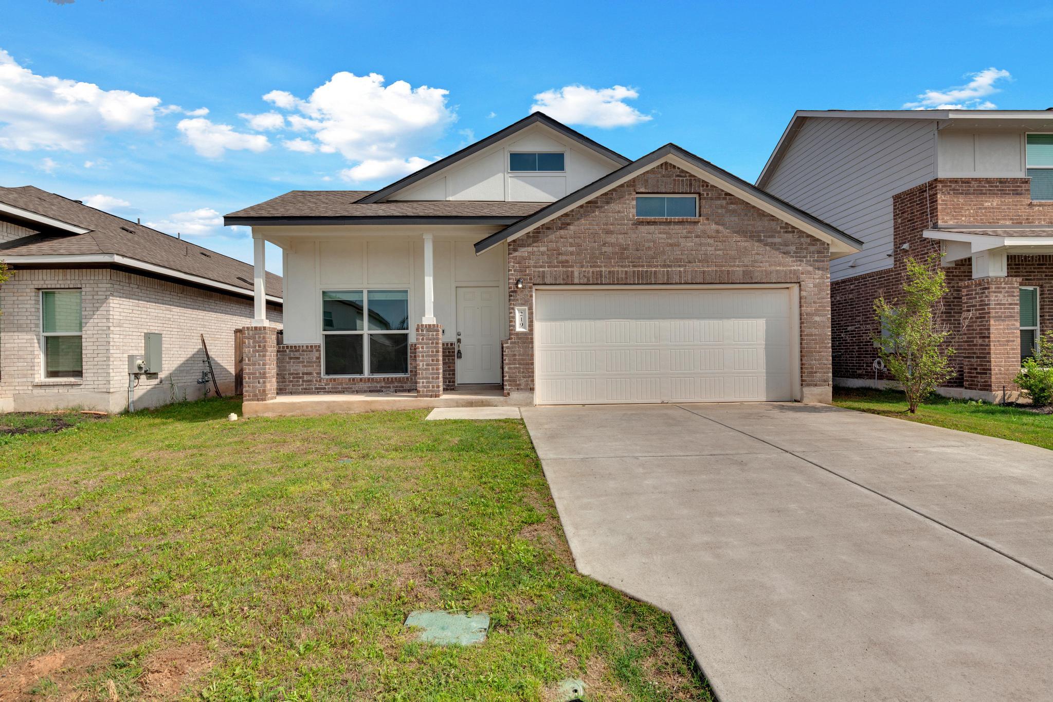 219 George Neggan Ln, Bastrop, TX 78602