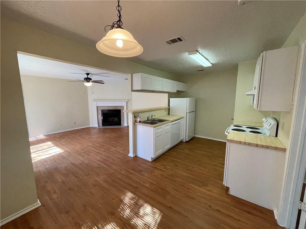 10003 Parliament House Rd, Austin, TX 78729