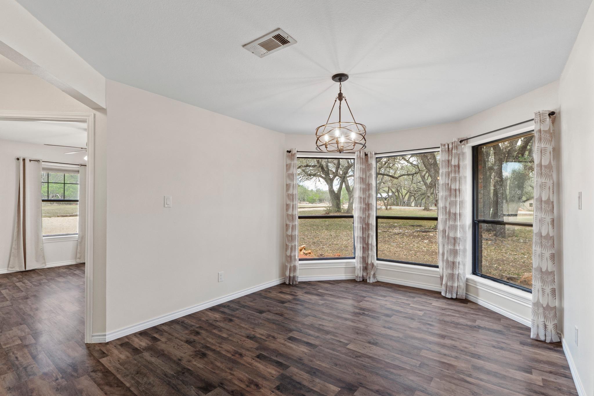 111 Clydesdale Dr, San Marcos, TX 78666