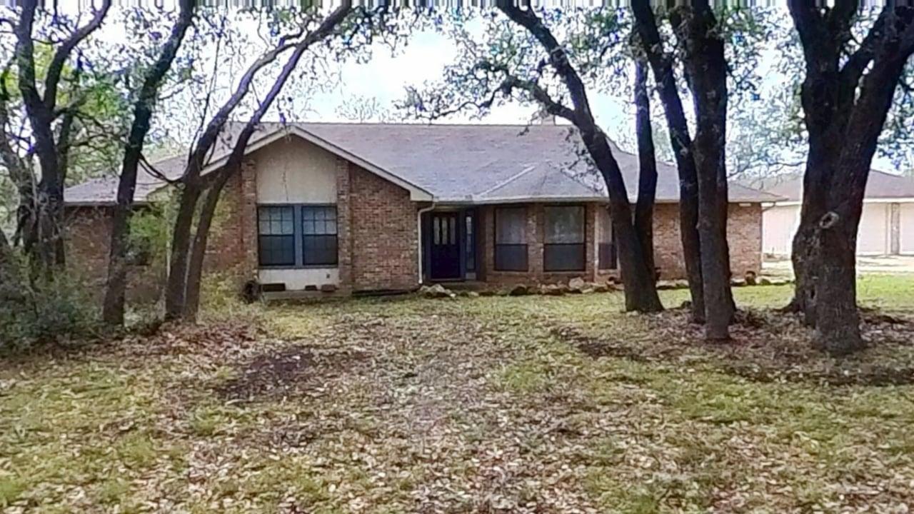 111 Clydesdale Dr, San Marcos, TX 78666