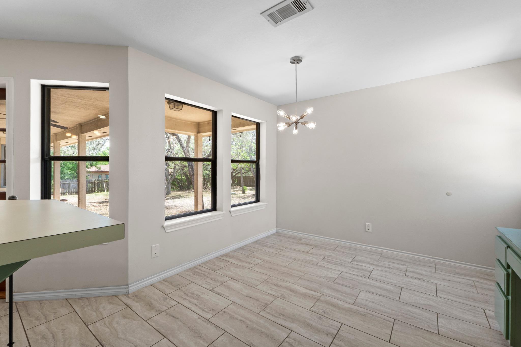 111 Clydesdale Dr, San Marcos, TX 78666