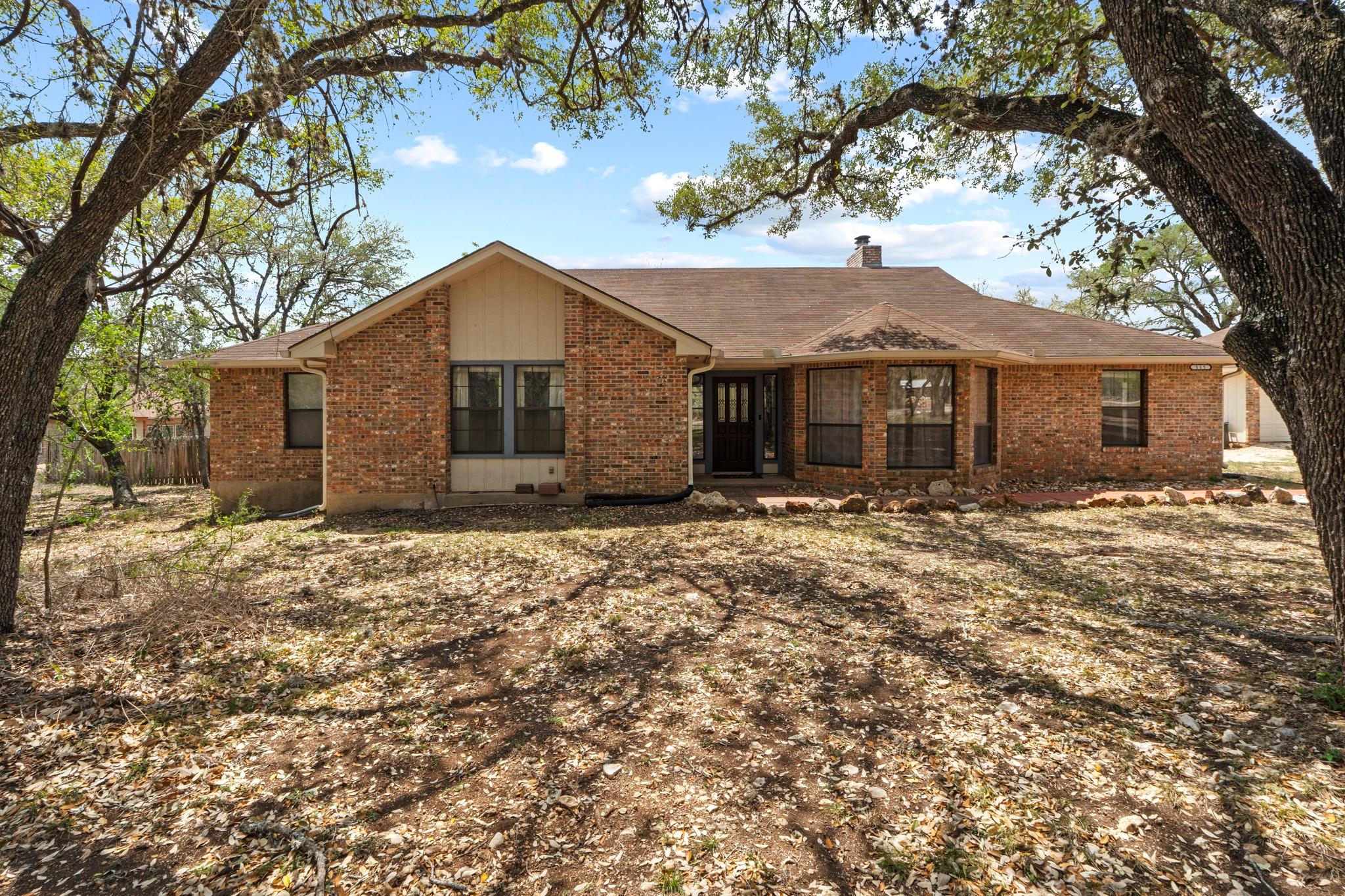 111 Clydesdale Dr, San Marcos, TX 78666