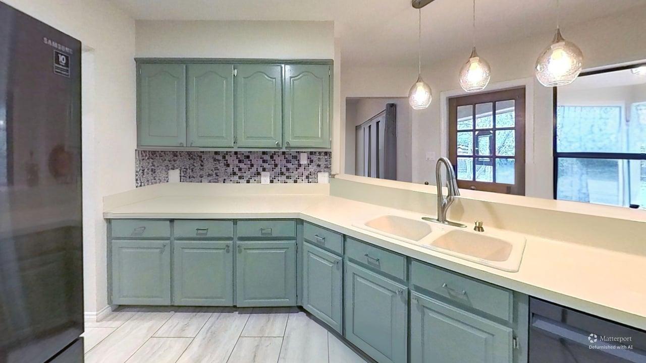 111 Clydesdale Dr, San Marcos, TX 78666