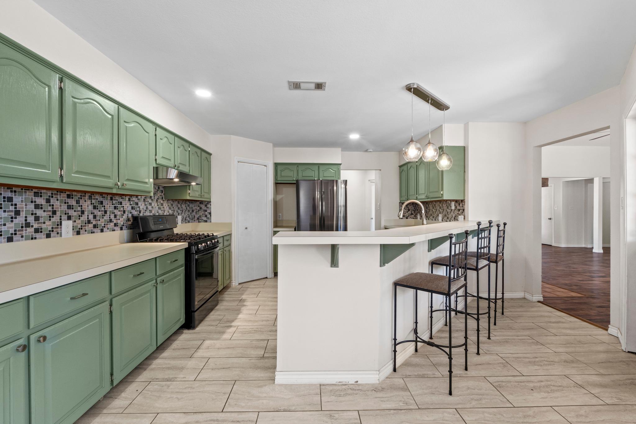 111 Clydesdale Dr, San Marcos, TX 78666