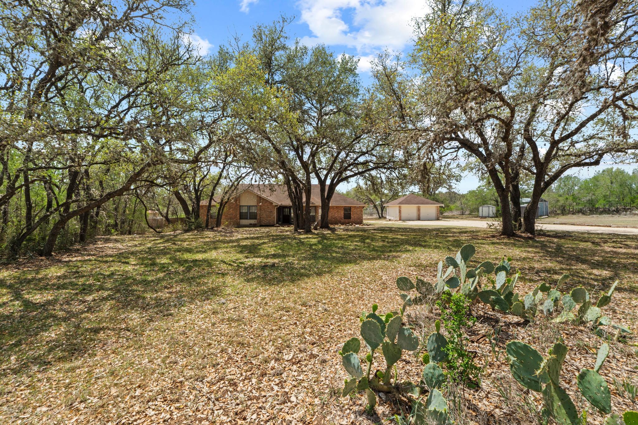 111 Clydesdale Dr, San Marcos, TX 78666