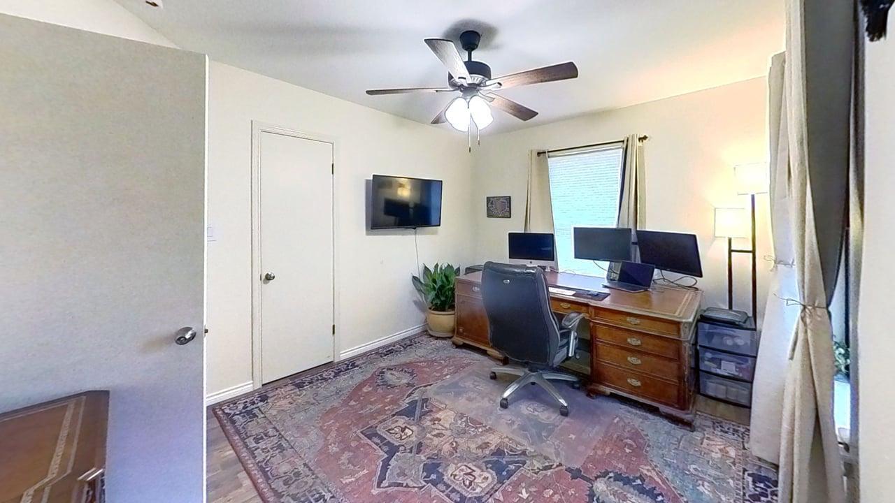 111 Clydesdale Dr, San Marcos, TX 78666