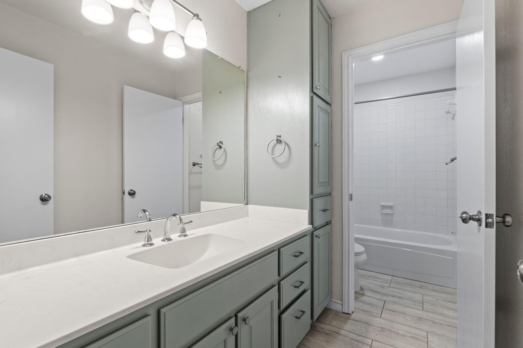 111 Clydesdale Dr, San Marcos, TX 78666