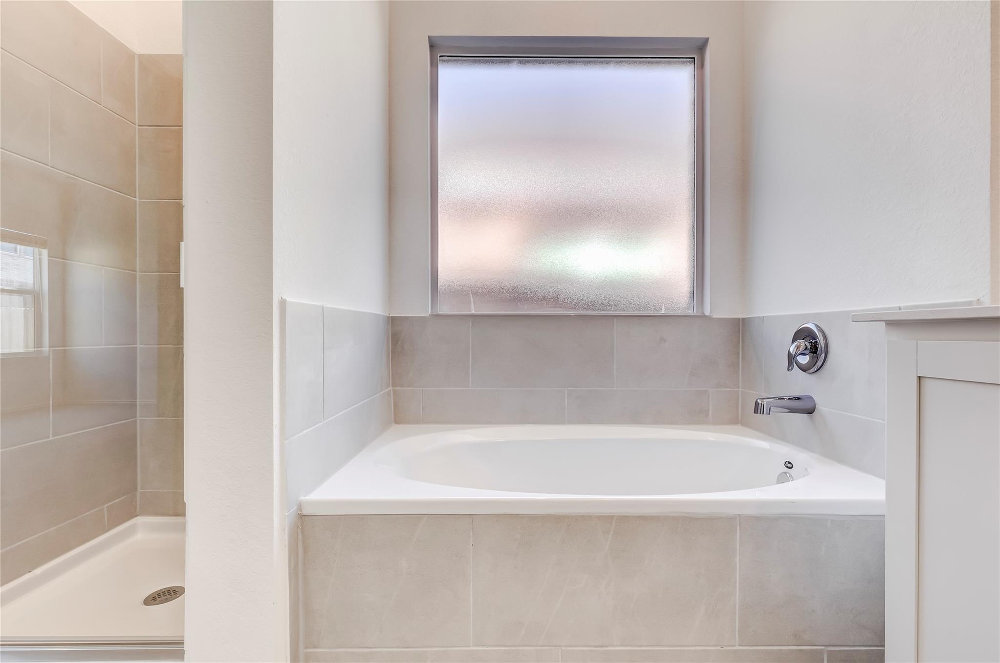 171 Cibolo Creek Loop, Bastrop, TX 78602