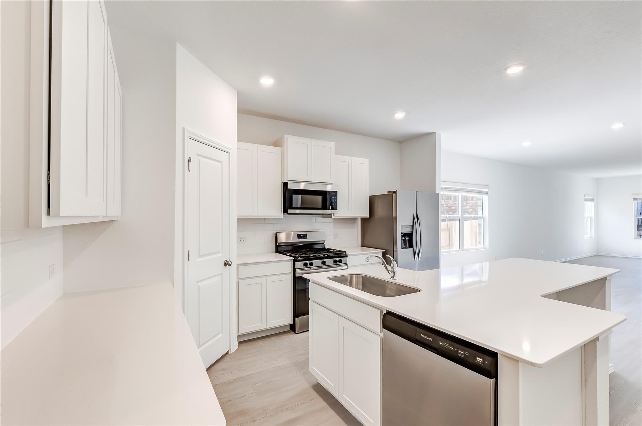 171 Cibolo Creek Loop, Bastrop, TX 78602