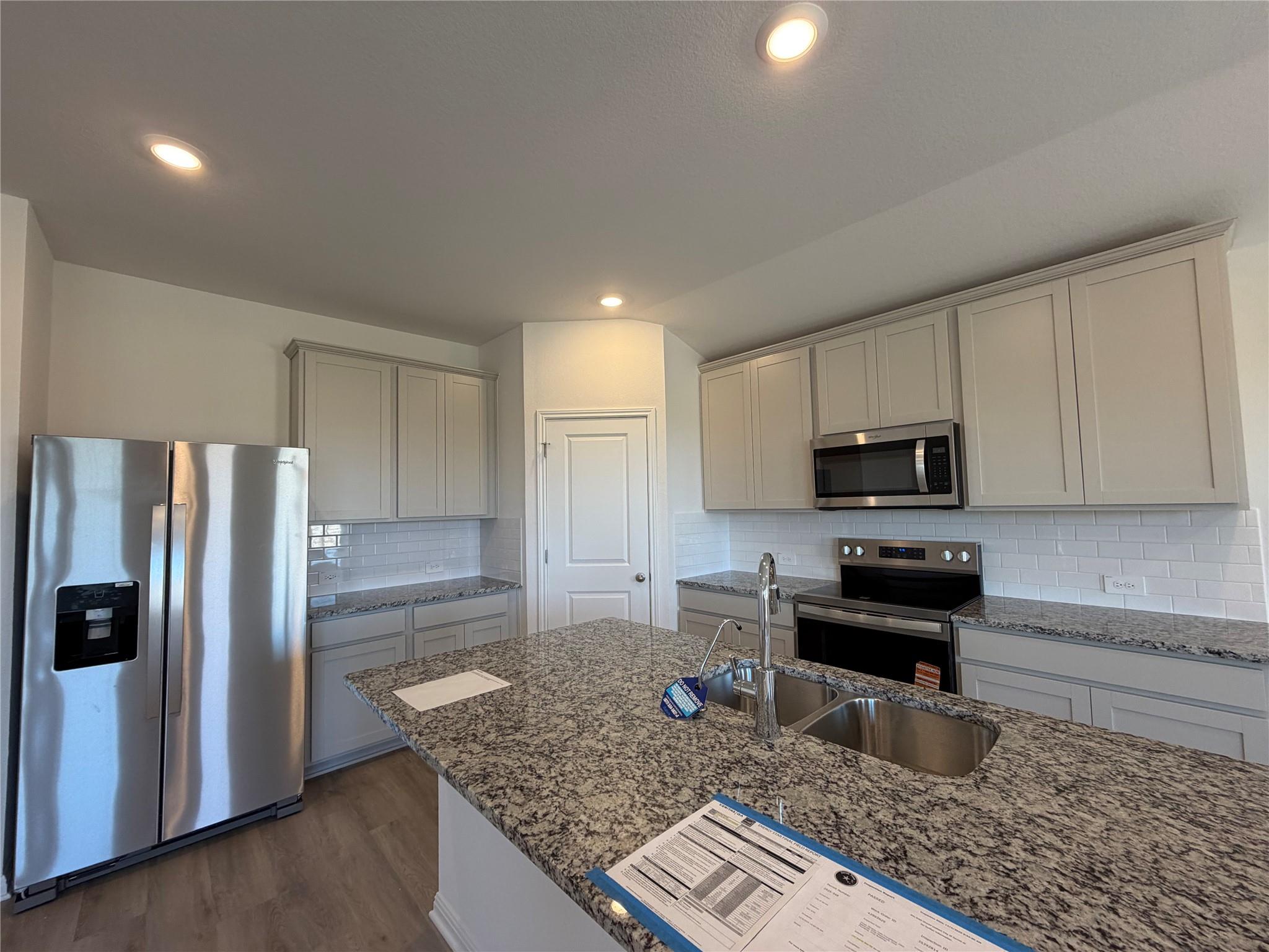 112 Honey Bee Rd, Jarrell, TX 76537