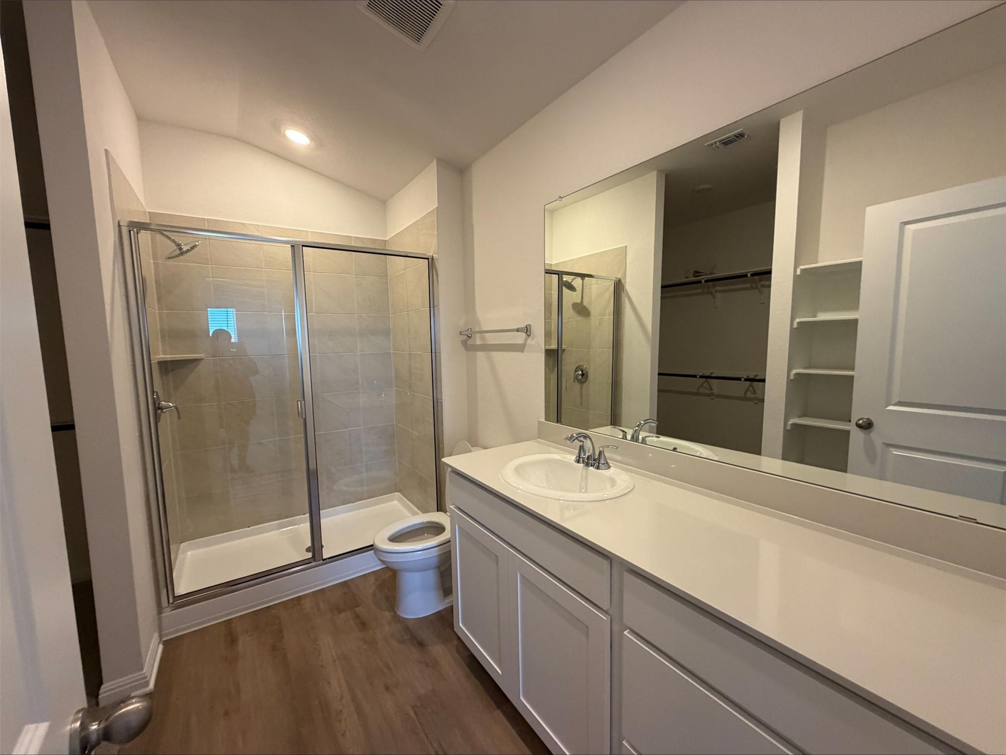 109 Honey Bee, Jarrell, TX 76537