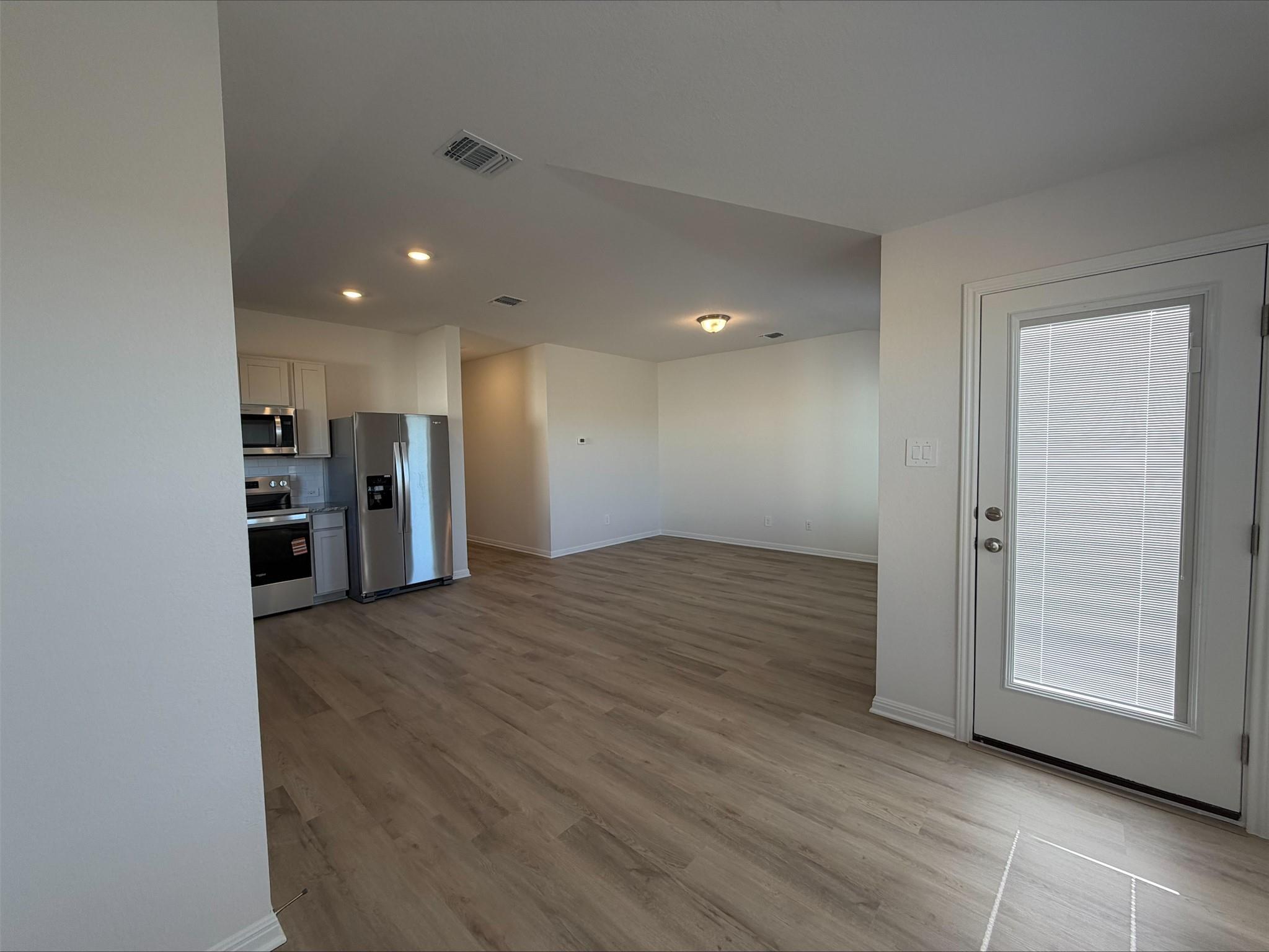 105 Honey Bee Rd, Jarrell, TX 76537