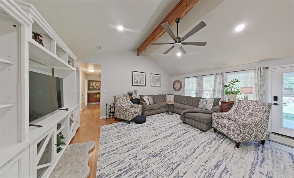 1127 Penion Dr, Austin, TX 78748