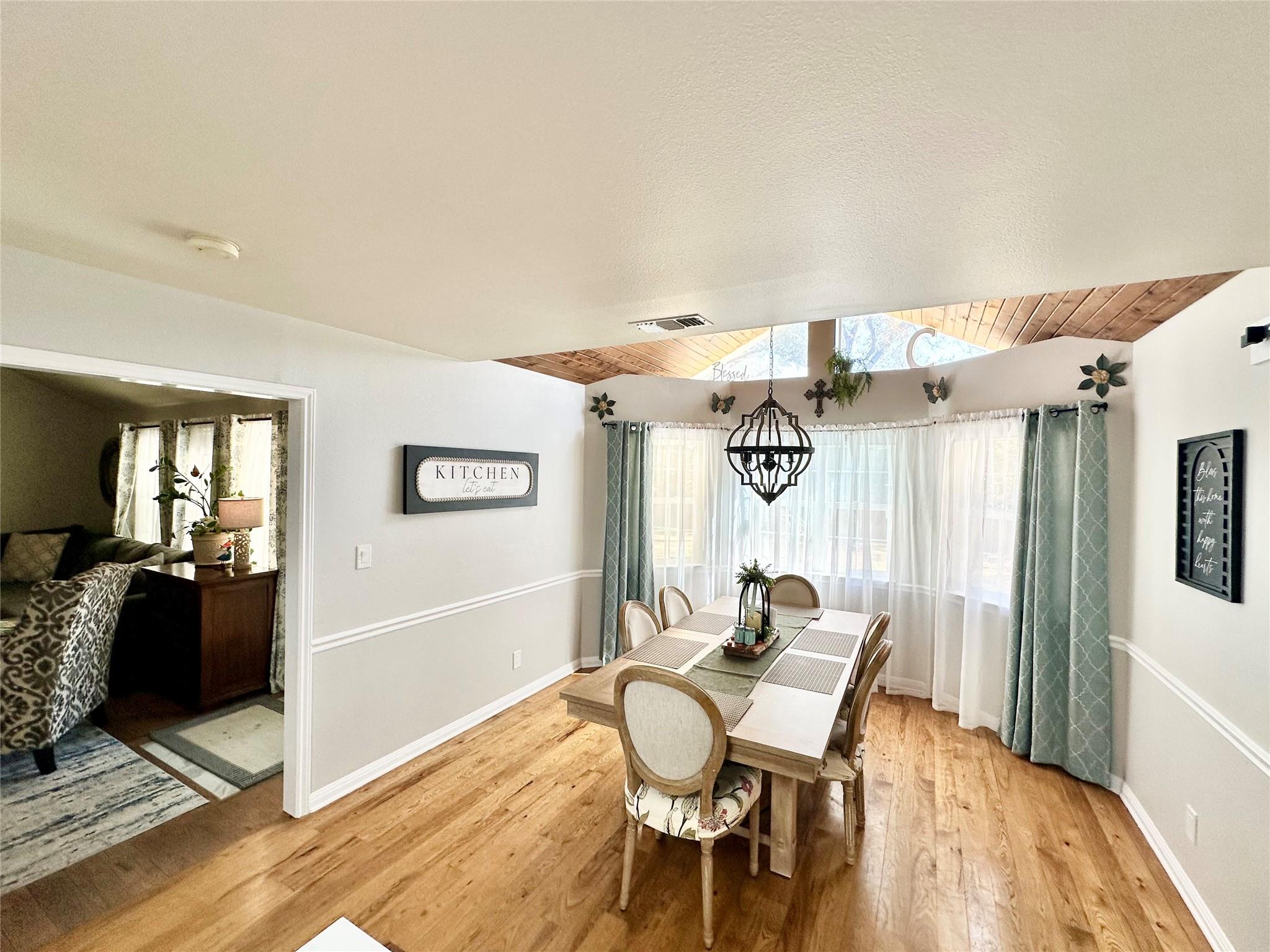 1127 Penion Dr, Austin, TX 78748