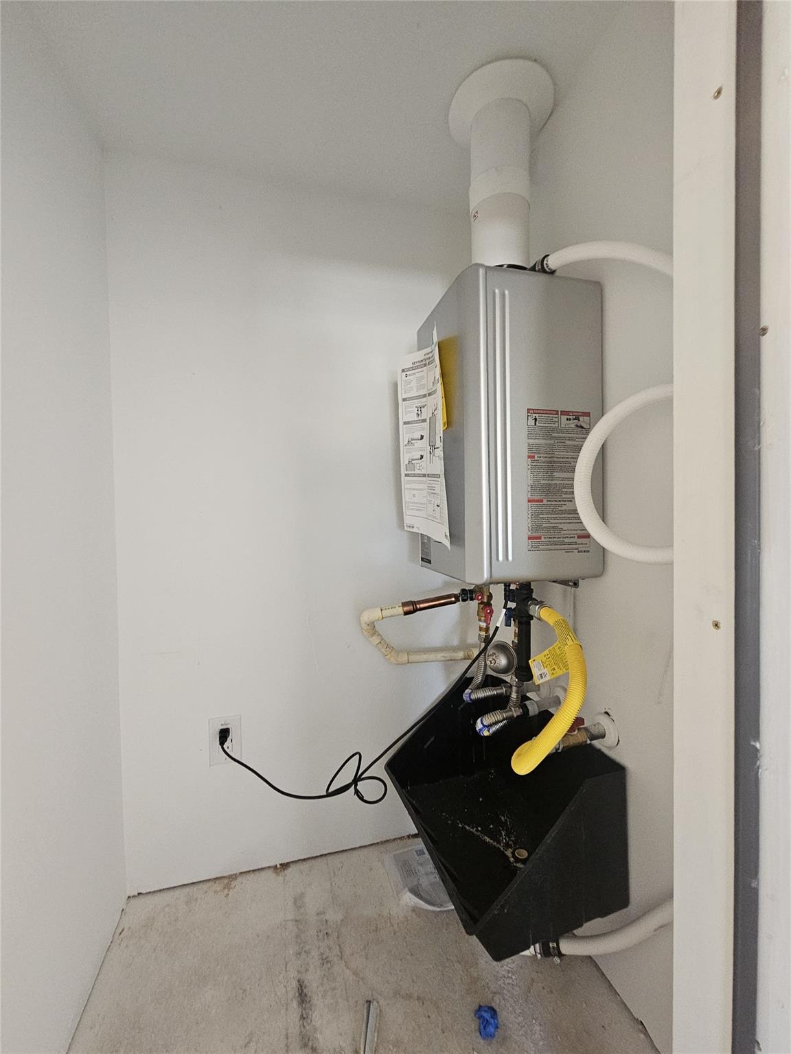 2304 Blizzard Dr, Lockhart, TX 78644